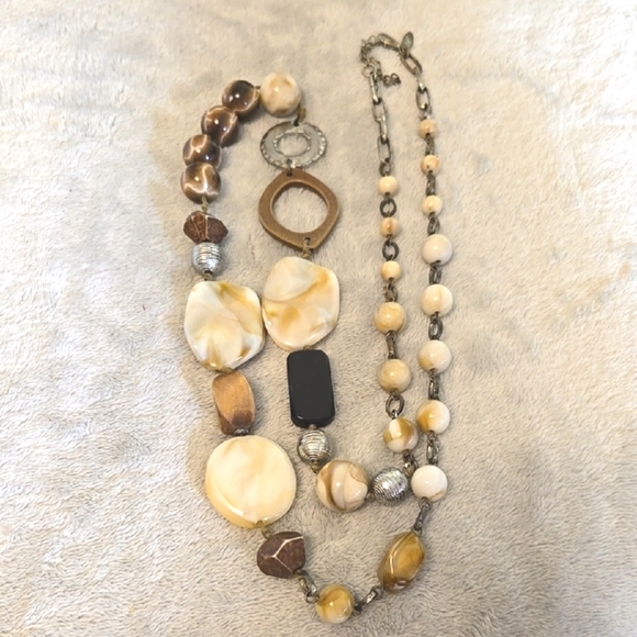 Jewelry - #207 NY Chunky Cream and Earth Tone Beaded Necklace